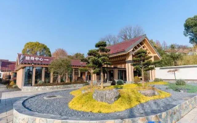 Longjing Yingxiang Homestay Collection (Qianshan Xuehu Store)
