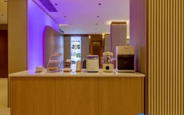 Yasheman Hotel (Tianmen Luyu Plaza)
