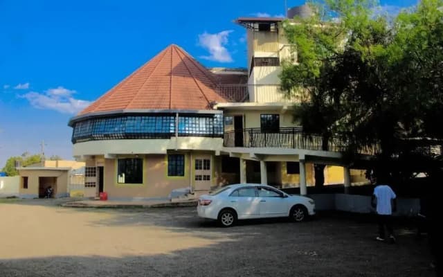Esiram Hotel Narok