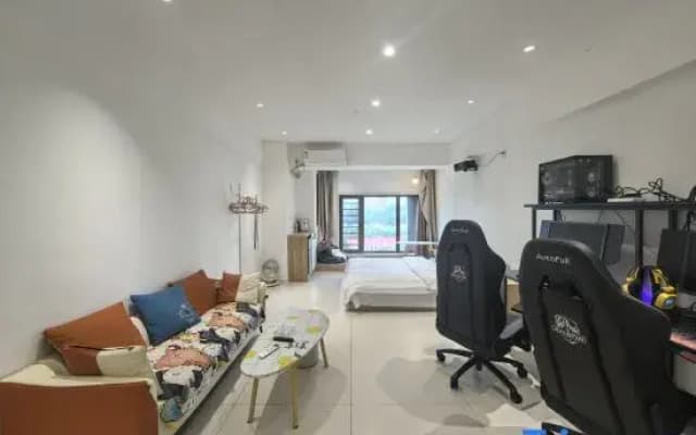 Mojing E-sports Homestay (Harbin Railway West Station)