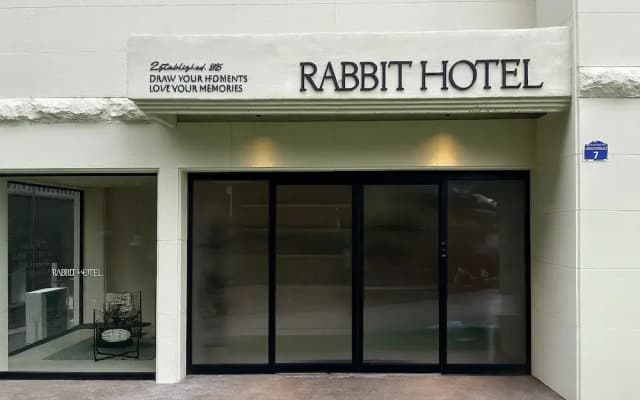 Rabbit Hotel