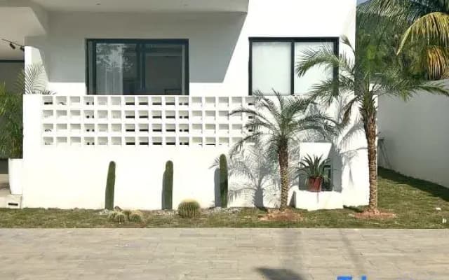 LIB · Shixiwu Homestay (Wanning Riyue Bay)