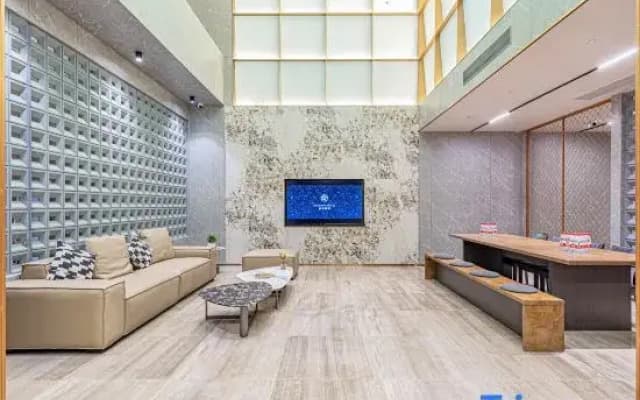 Starway Hotel (Xichang Qionghai 17° Torch Plaza)