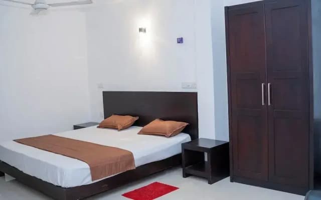 Yash Rest Inn