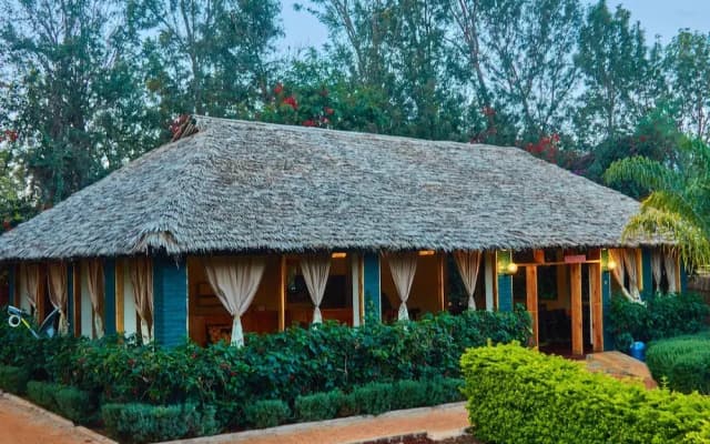 Njia Panda Tented Lodge And Campsite