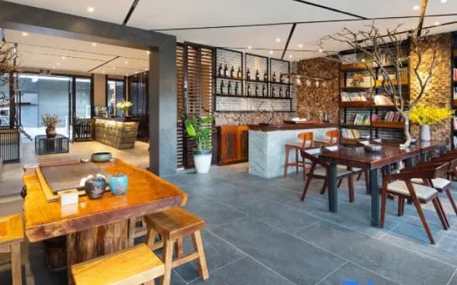 Phoenix Youran Qingsu Hotel