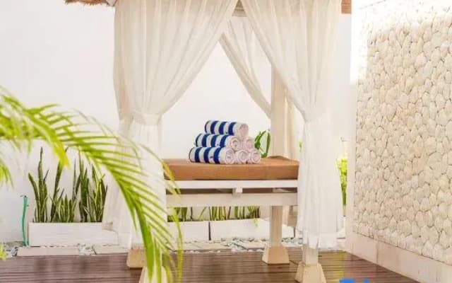 Stylish 3BR Escape, 5 Mins to Seminyak Beach
