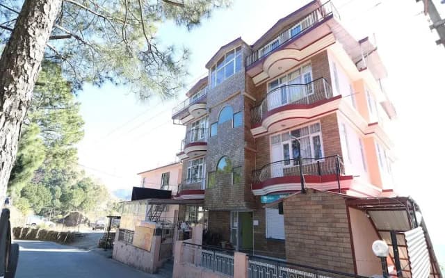 Moksh Hotel by OYO Rooms