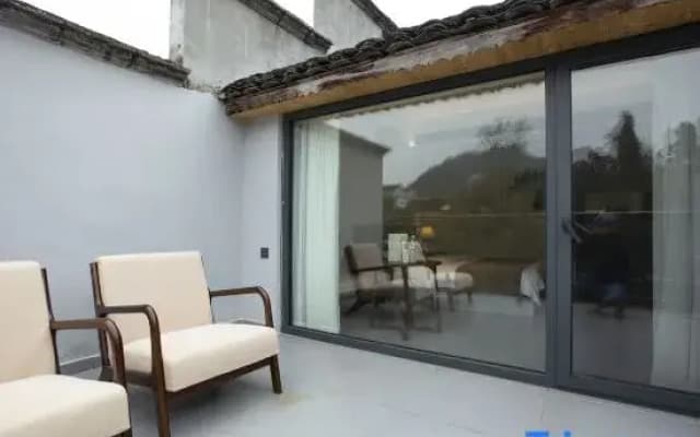 Youbian Homestay (Border City Chadong Scenic Area)