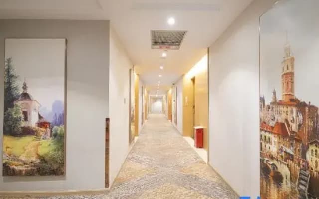 Vienna Hotel (Fuzhou Mawei Ship Culture Scenic Area Branch)