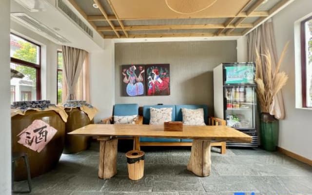 Yijian Hostel