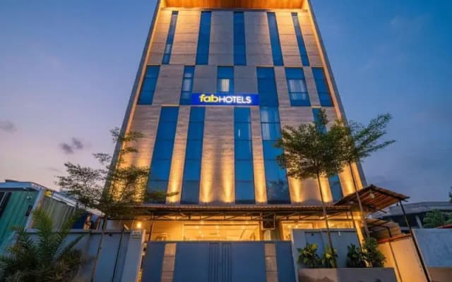 Fabhotel Unnam