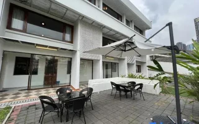 Bangsar Three Storey Luxury Landed House 19PAX