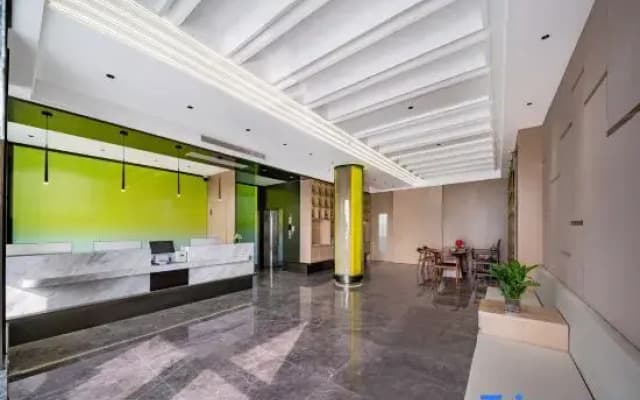 Yaman Yunding Hotel (Xiaozhen Yinxiang Branch near Jiangdong Subway Station)