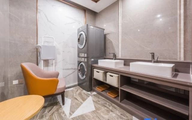 Starway Hotel (Delingha Road Chengdong Wanda Plaza)