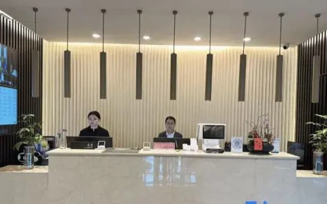 taoran High-Rise Hotel (Suning Plaza)