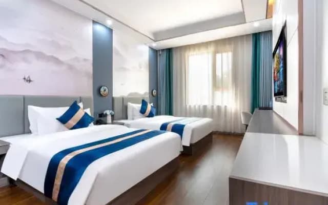 Yimi Hotel (Chongzuo Friendship Avenue High speed Railway South Station Branch)