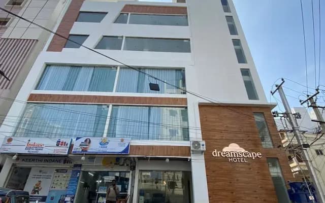 Dreamscape Hotel by Fracspace  OU Colony