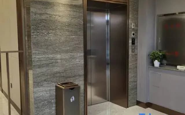 Jingya Hotel (Qiqihar South Station Hecheng Park)