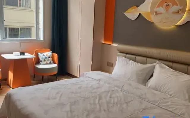 Julong Business Hotel