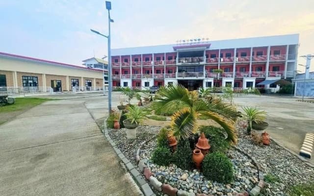 EC Hotel near Laoag Airport