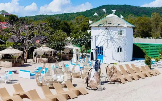 The Beach Calatagan Mediterraneo powered by Cocotel