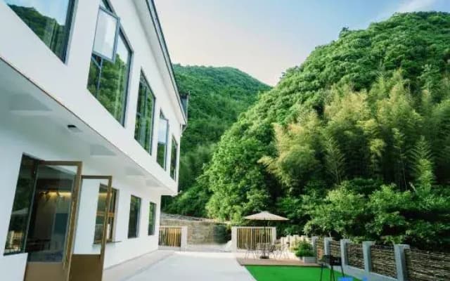 Meet Drinking House (Sichuan- line shop in southern Anhui Province)