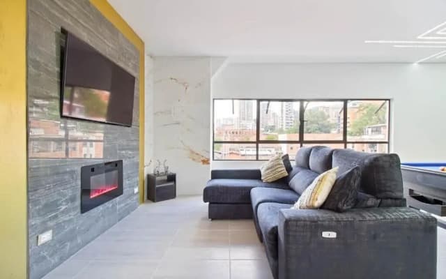 2BR w Pool Table 1 Block from Lleras