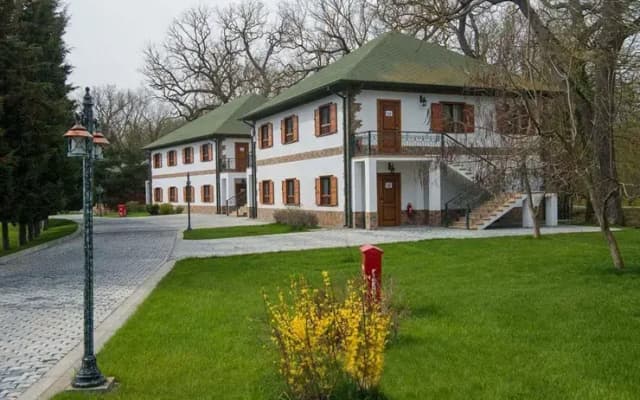 River Inn Hotel