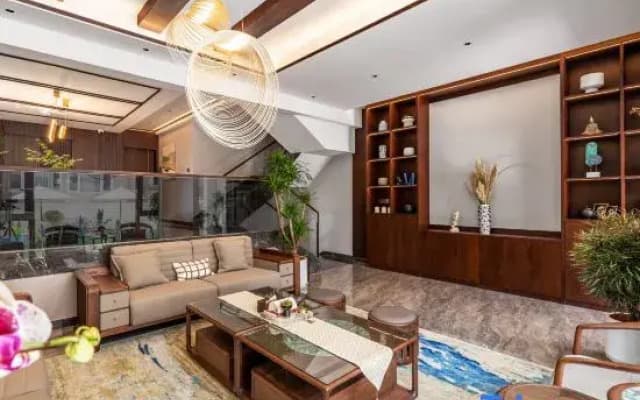 Kunming Dianchi Huayuxu Boutique Bieyuan