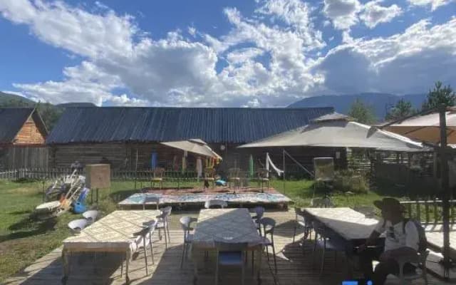 ZARAT · Mountain Cloud Designer Boutique Homestay (Kanas Old Village Branch)