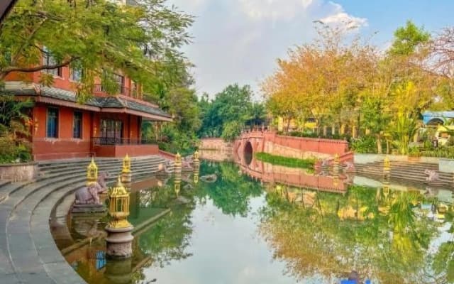 Jinghong Jianye Village Hotel