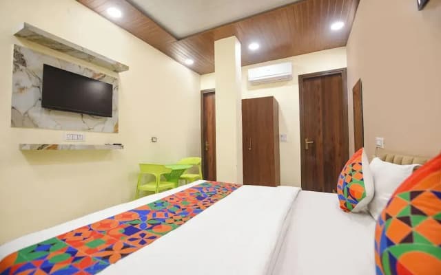 Fabhotel White House Tilak Nagar