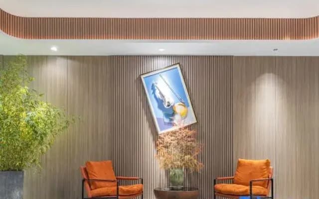 Lingmei International Hotel