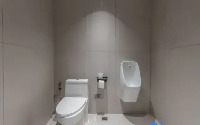 TML-4 bedroom 6 bathroom villa in Pattaya city (private KTV room + pool)