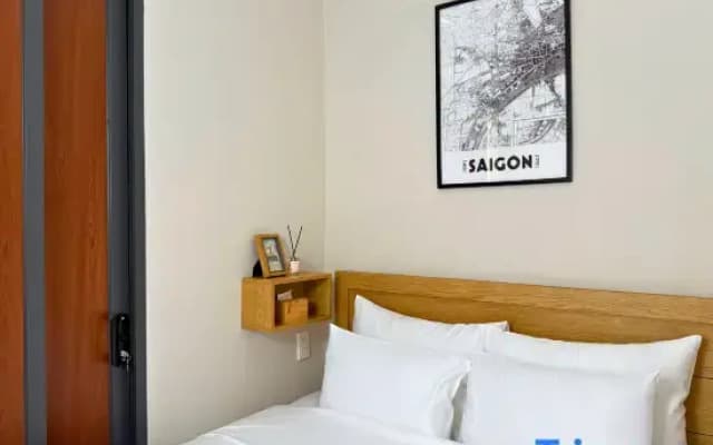 LYLAC Home Saigon COG - Tranquil City Center Wabi Sabi 3BR Townhouse in D1