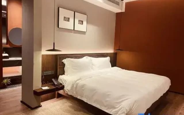 Yujian·Weili Hotel