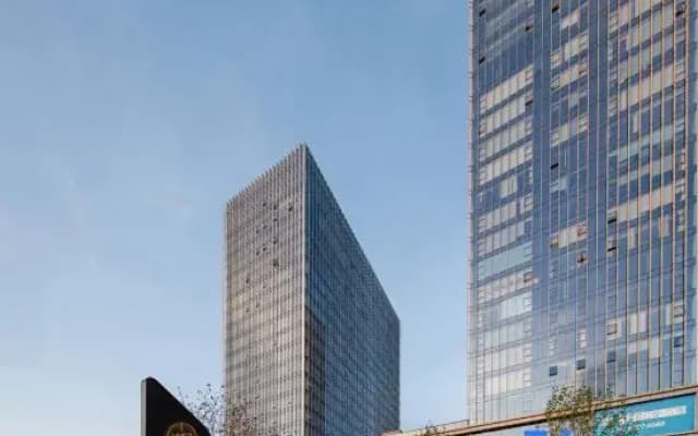 Wuqi Hotel (Urumqi High-Speed Railway Station North Square)