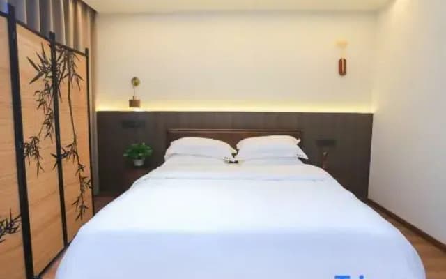 Shenianli B&B (Ancient Kiln Folk Customs Expo Area Chinese Ceramics Museum Store)