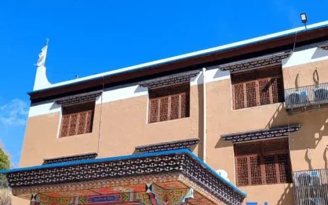 Danba Banshan Yunju Xiaogema B&B