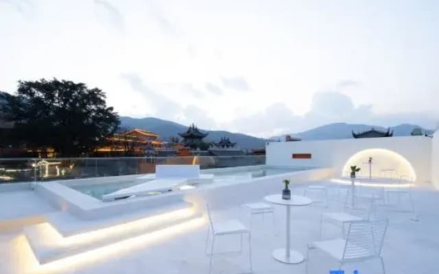 LuChen Botique Hotel (Qionghai Dashiban Ancient Village)