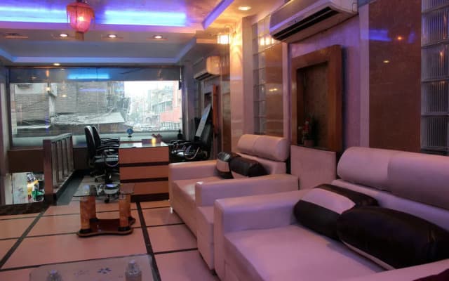 OYO Premium Paharganj