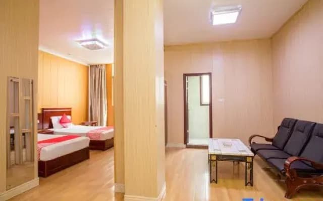 Jinxiu Jiangnan Business Hotel
