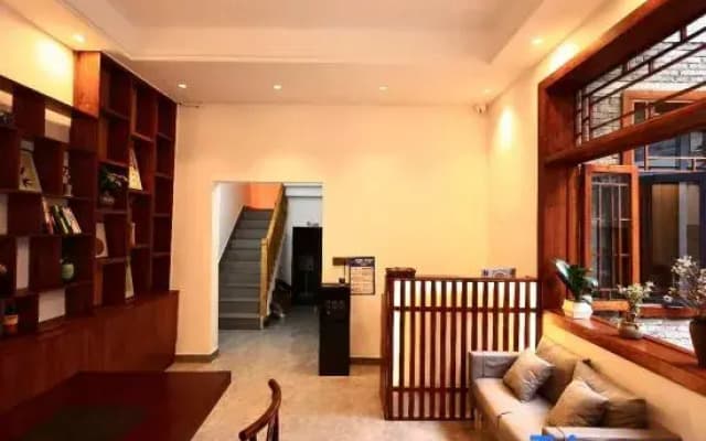 Yunshuiyao Serene Courtyard Homestay (Fenghuang Ancient Town)