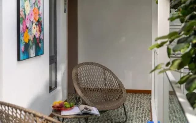 Meiduo Boutique Homestay (Weishan Ancient City Snack Street)