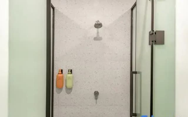 One Lemon Boutique Hotel (West Lake Lakeside Fengqi Road Subway Station)