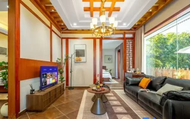 Luchuan Puyin Hot Spring Wellness Hotel