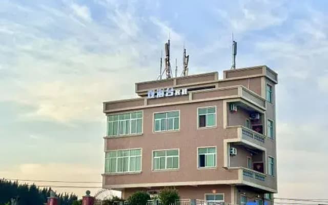 Guanhaitai Chinese Inn (Longwangtou Beach)