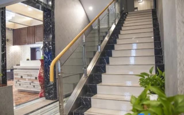 Yaduo Hotel (Dalian Railway Station & People's Square Branch)