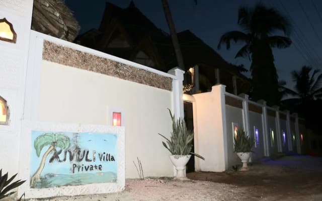 Room-a Wonderful Beach Property in Diani